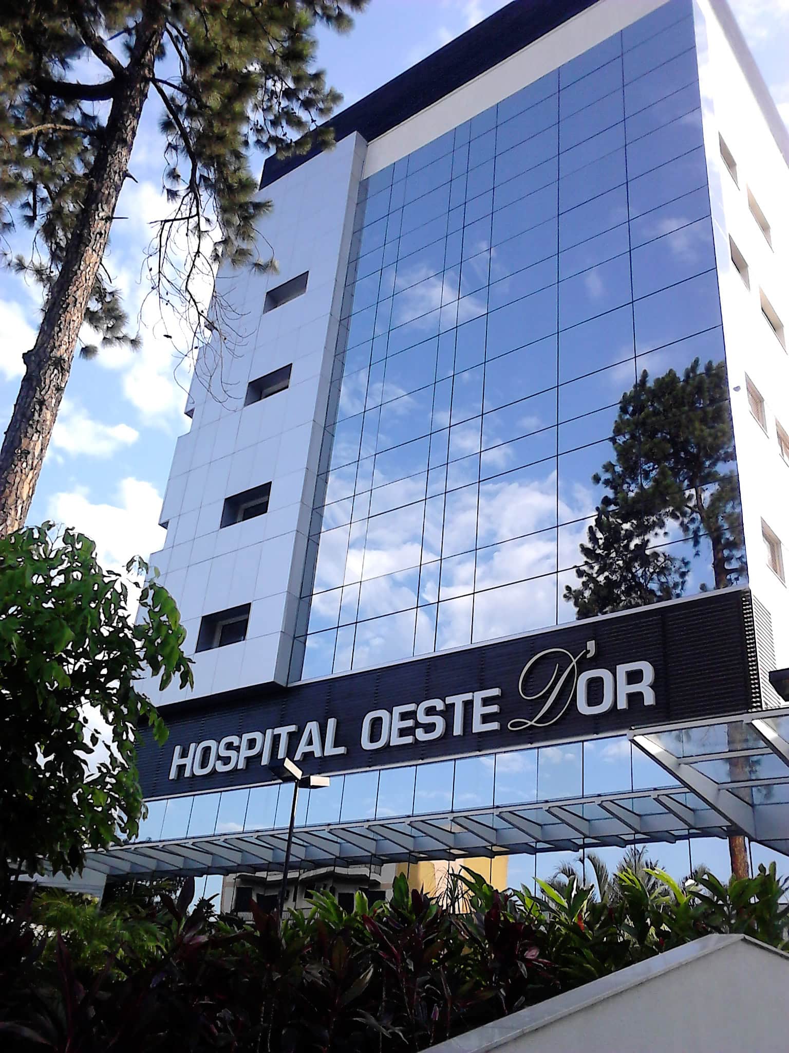Fachada Hospital Oeste D'Or