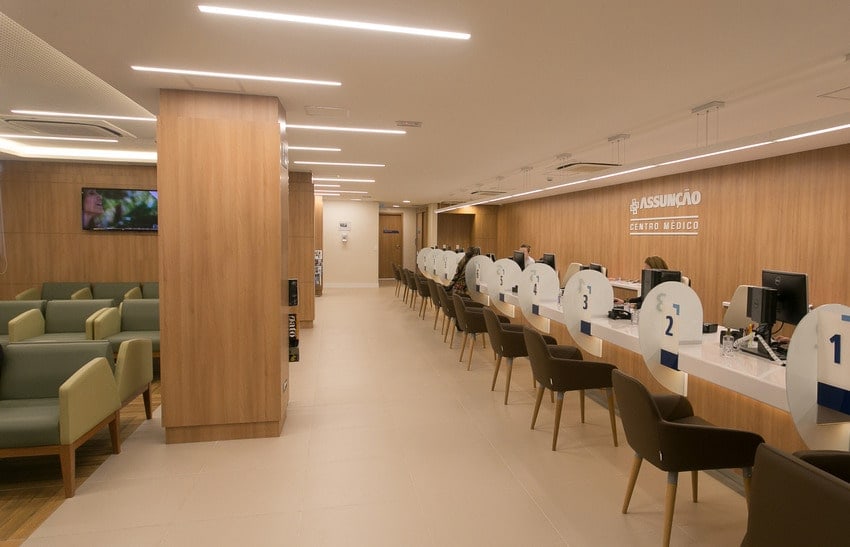 Para sua comodidade e segurança, o Hospital São Luiz São Bernardo dispõe de amplo Centro Médico de Especialidades para consultas com hora marcada, com equipe de médicos de alto nível.