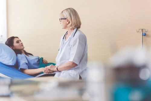 paciente mulher mulheres paciente e médica