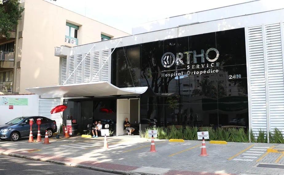 Fachada do Orthoservice, hospital ortopédico em São José dos Campos SP