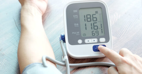 Hipertensão: não sinto nada e a pressão é alta, devo tratar?