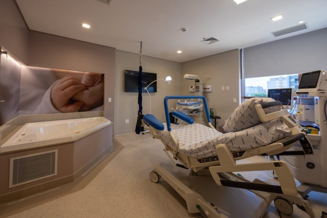 Leito para parto humanizado na Maternidade São Luiz Guarulhos - SP