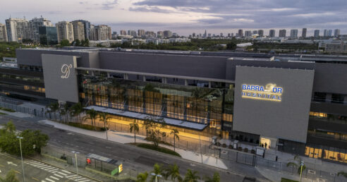 Novo Barra D'Or - fachada à noite