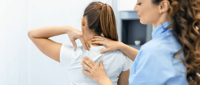 Ombro congelado: Menopausa pode favorecer dor e rigidez na articulação