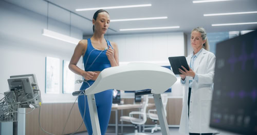 Quem tem pressão alta pode fazer exercício? Veja os mais seguros