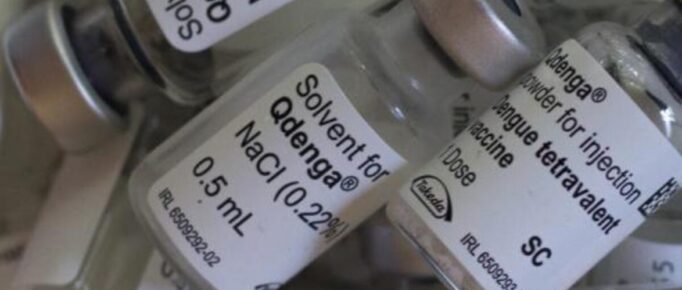 Imagem de ampola da Vacina contra a Dengue QDenga - Foto: Raquel Portugal / Fiocruz Imagens