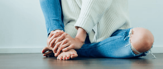Pé diabético: como prevenir feridas e complicações que podem comprometer a mobilidade