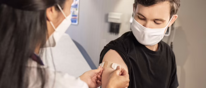 Raiva humana volta a chamar atenção: entenda os riscos e como prevenir a infecção